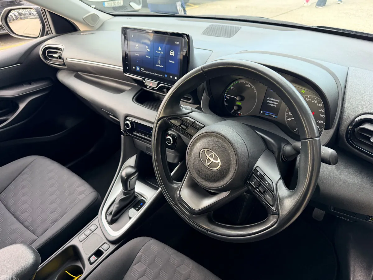 Toyota Yaris Hatchback, Petrol Hybrid, 2024, Grey