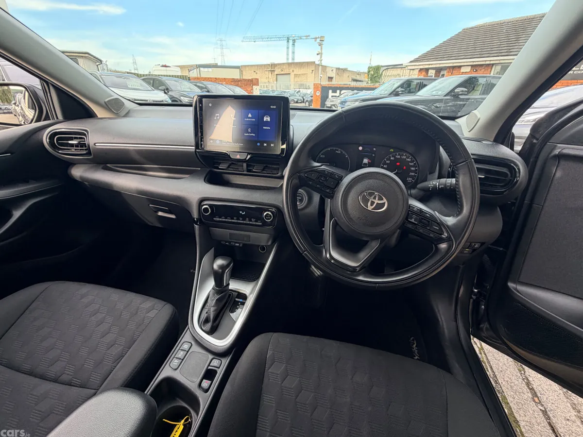 Toyota Yaris Hatchback, Petrol Hybrid, 2024, Grey