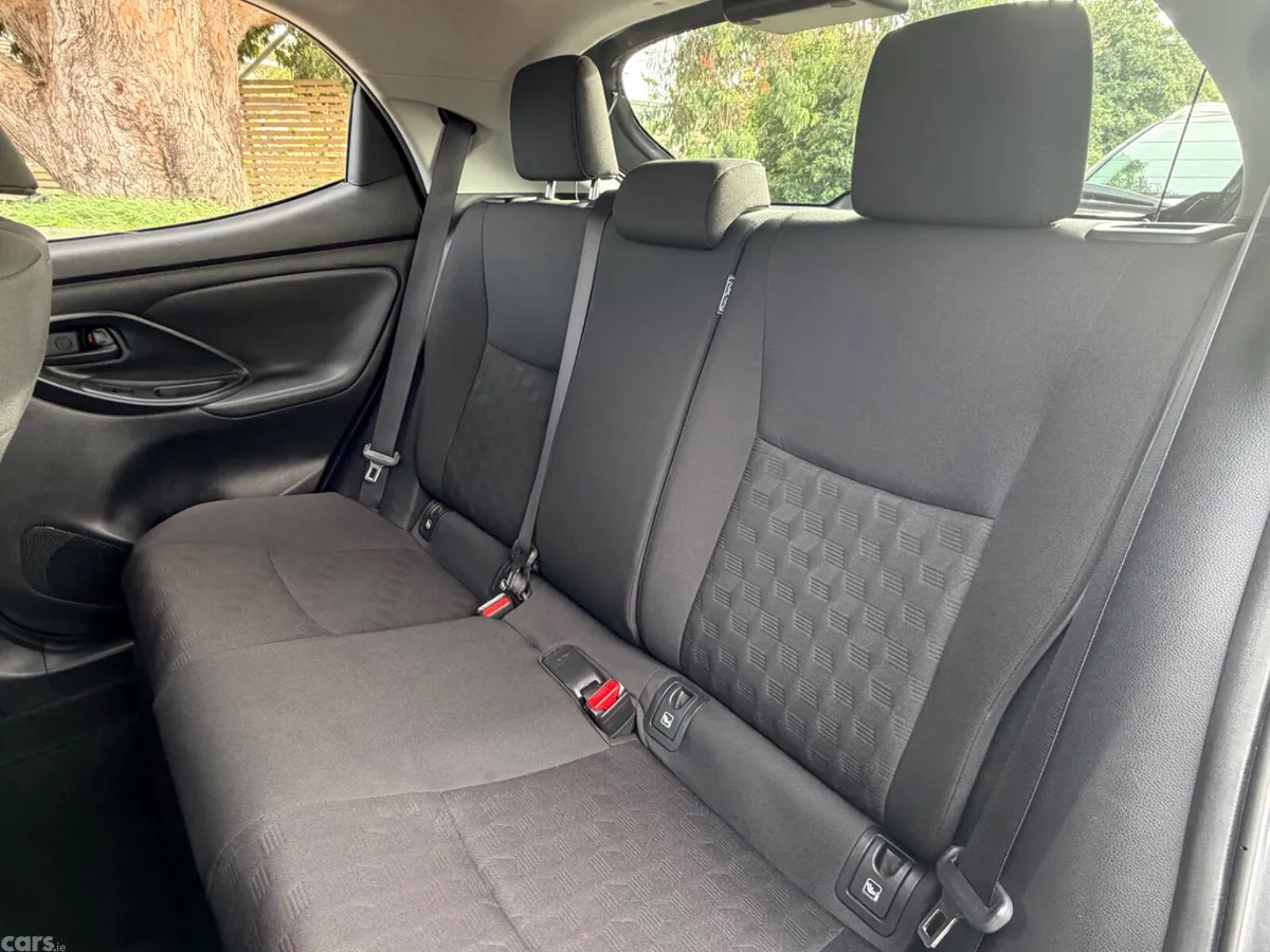 Toyota Yaris Hatchback, Petrol Hybrid, 2024, Grey