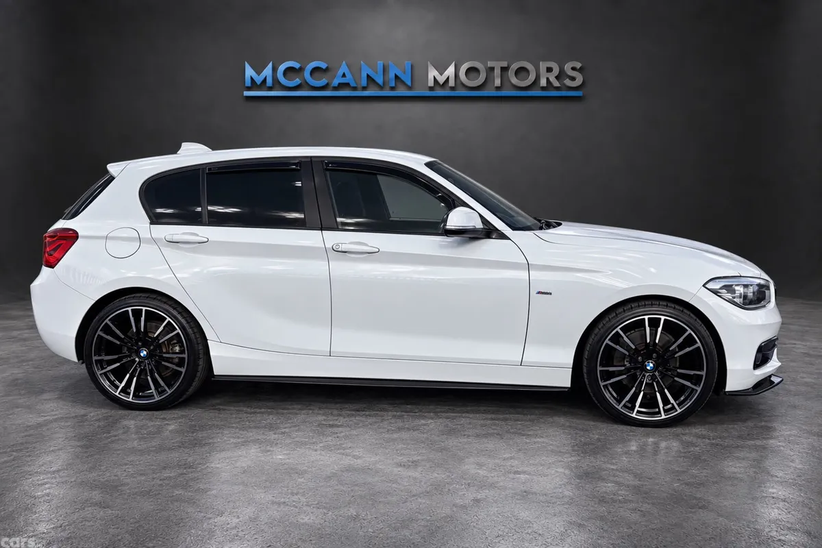 BMW 1-Series Hatchback, Diesel, 2017, White