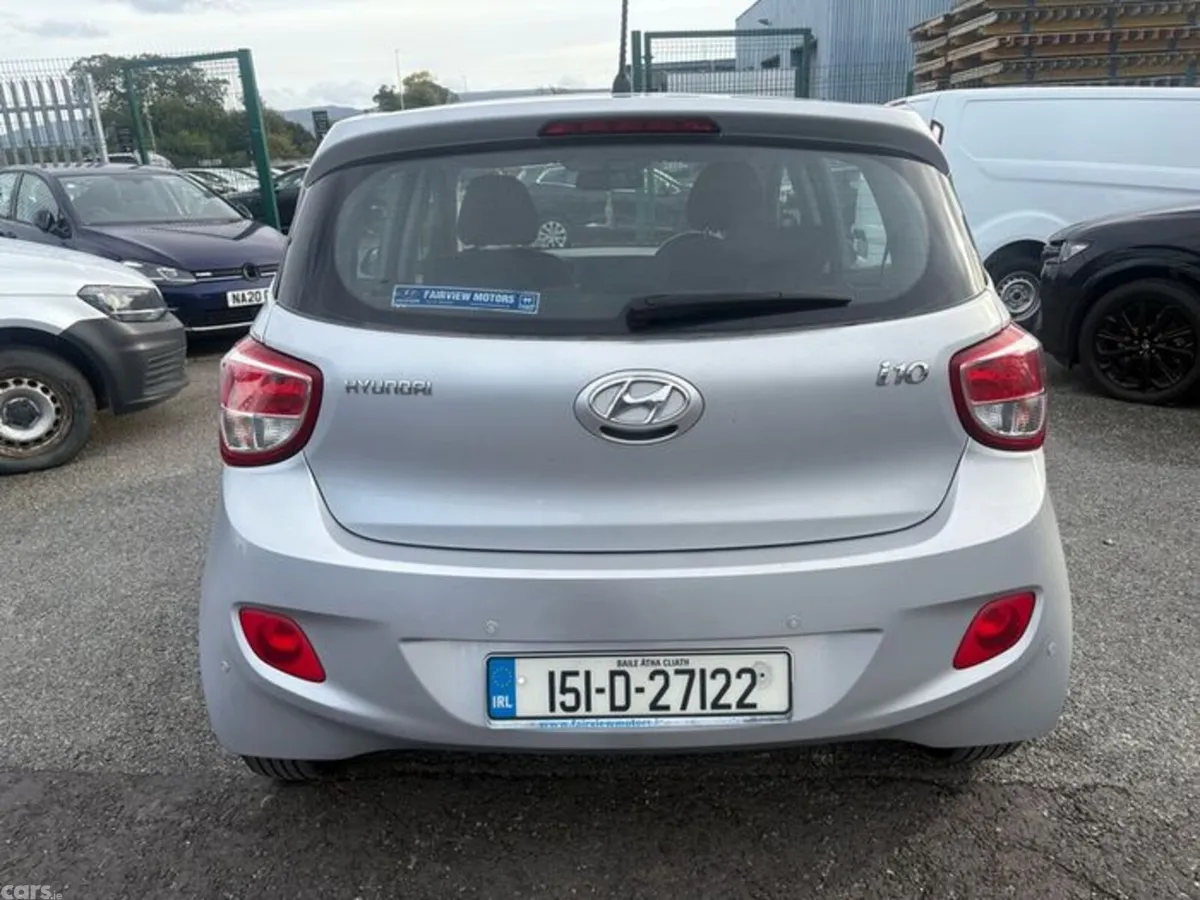 Hyundai i10 Hatchback, Petrol, 2015, Silver