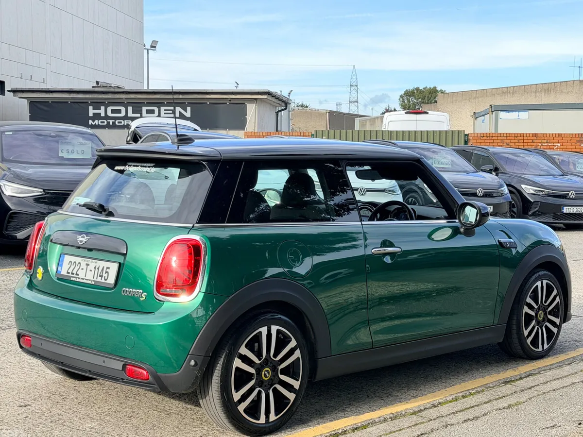 Mini Cooper Hatchback, Electric, 2022, Green