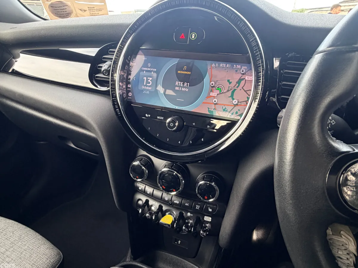 Mini Cooper Hatchback, Electric, 2022, Green