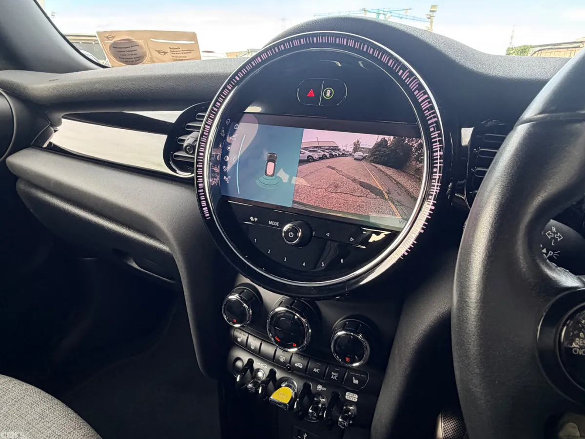 Mini Cooper Hatchback, Electric, 2022, Green