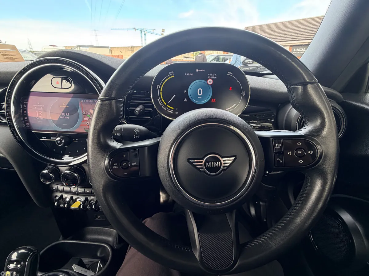 Mini Cooper Hatchback, Electric, 2022, Green
