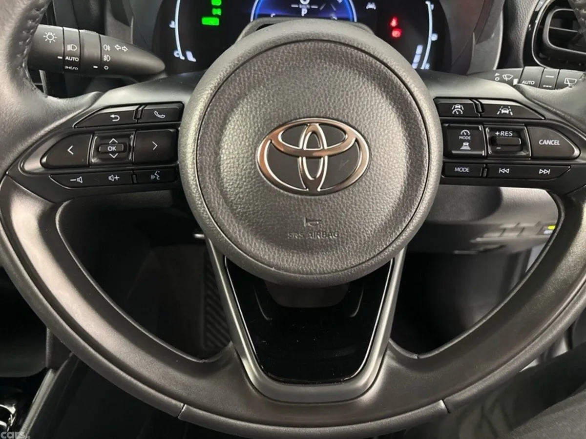 Toyota Yaris Cross Hatchback, Petrol Hybrid, 2026, Grey