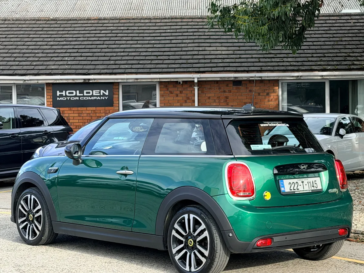 Mini Cooper Hatchback, Electric, 2022, Green