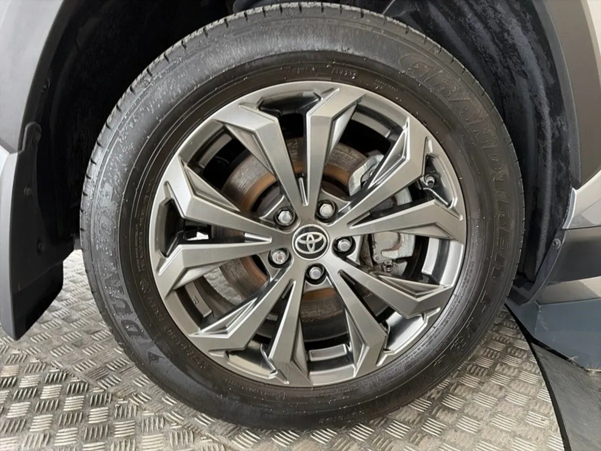 Toyota RAV4 SUV, Petrol Hybrid, 2023, Silver