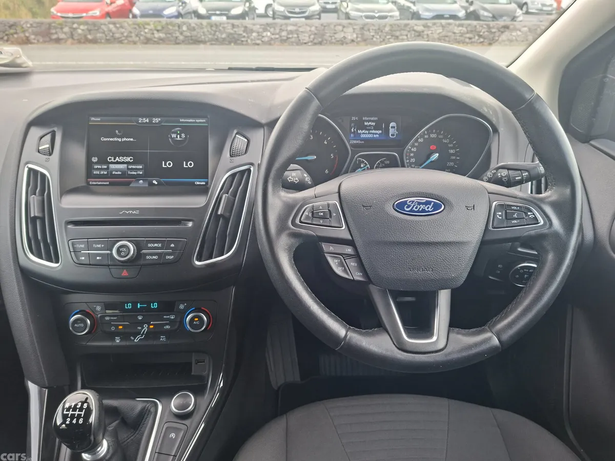 Ford Focus Hatchback, Diesel, 2016, White