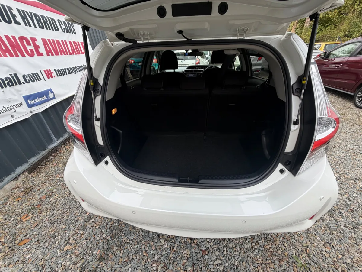 Toyota Aqua Hatchback, Petrol Hybrid, 2021, White