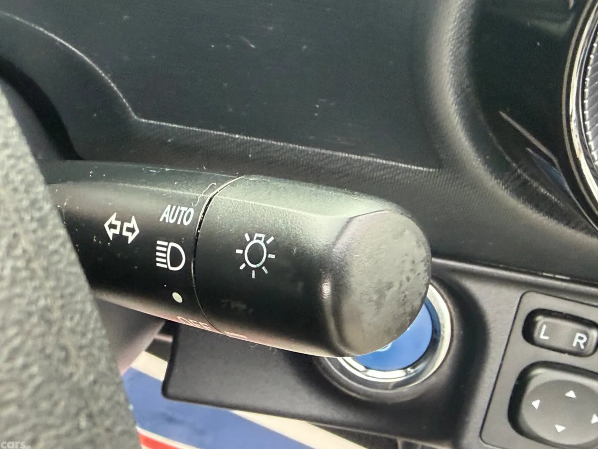 Toyota Aqua Hatchback, Petrol Hybrid, 2021, White