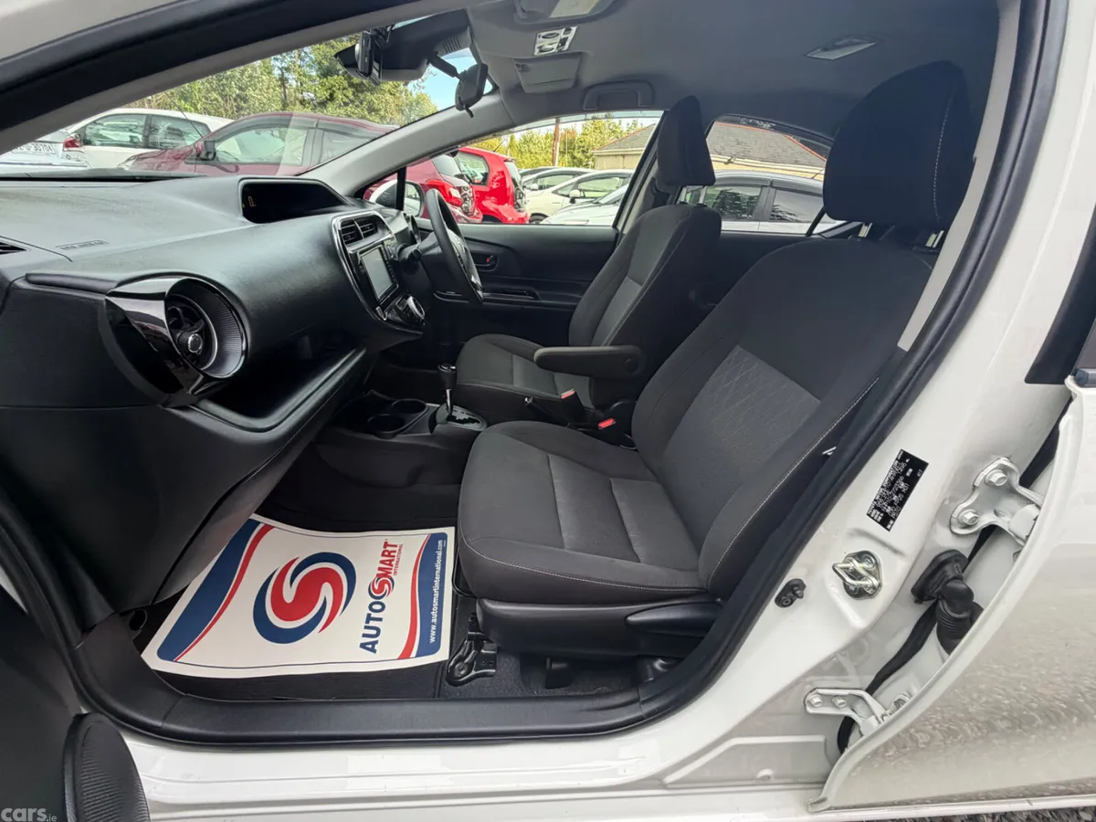 Toyota Aqua Hatchback, Petrol Hybrid, 2021, White