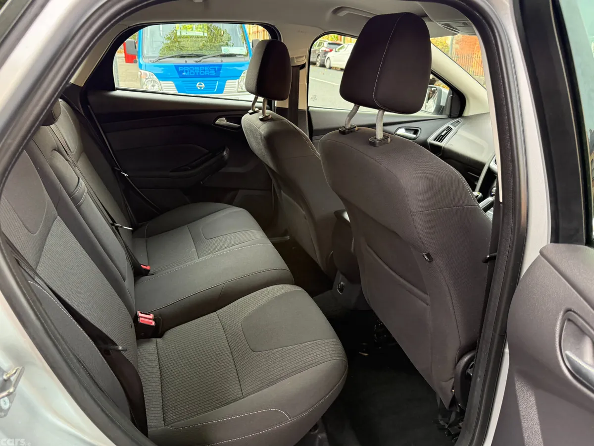 Ford Focus Hatchback, Diesel, 2013, Silver
