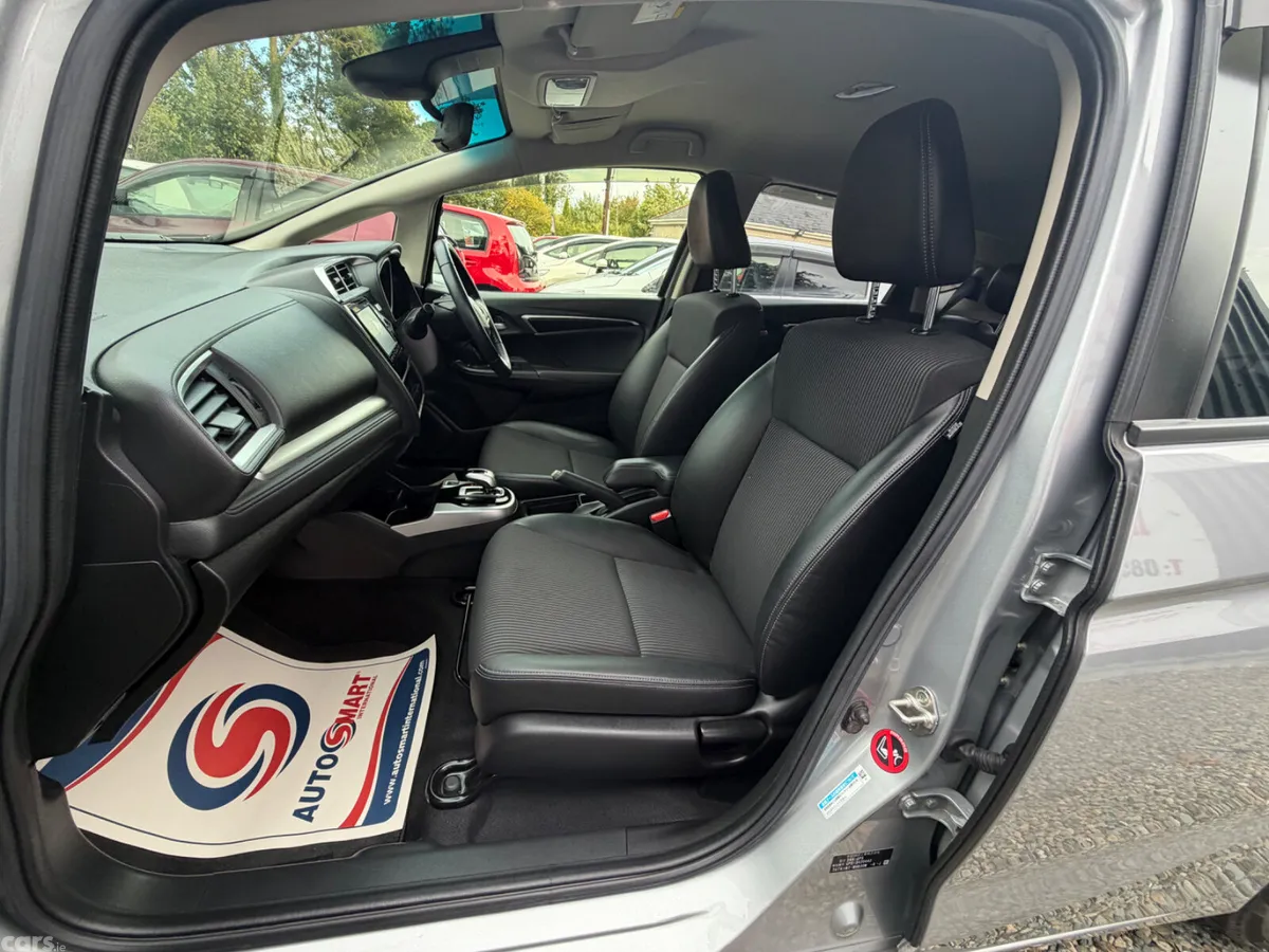 Honda Fit Hatchback, Petrol Hybrid, 2019, Grey