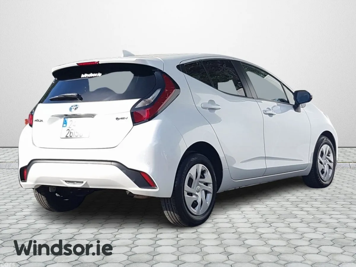 Toyota Aqua Hatchback, Petrol, 2024, White