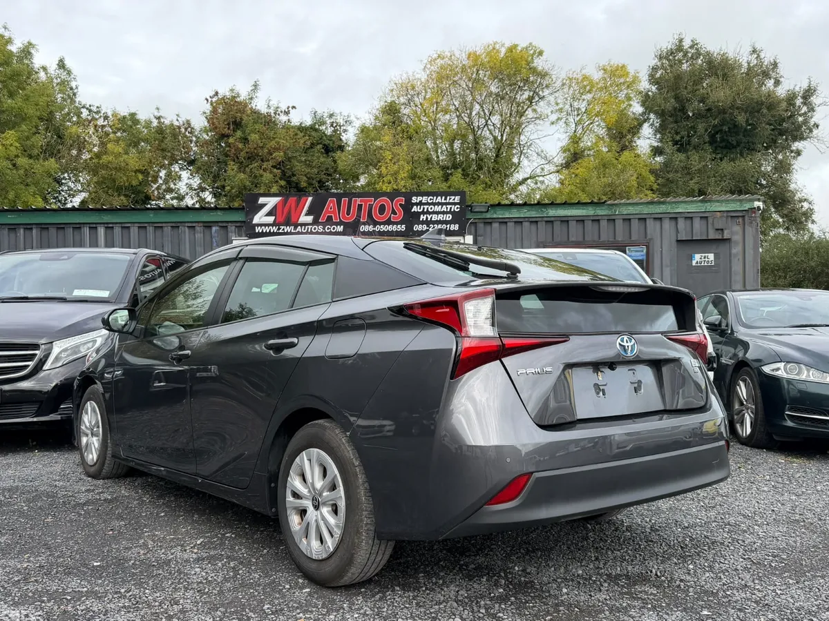 Toyota Prius Hatchback, Petrol Hybrid, 2020, Grey