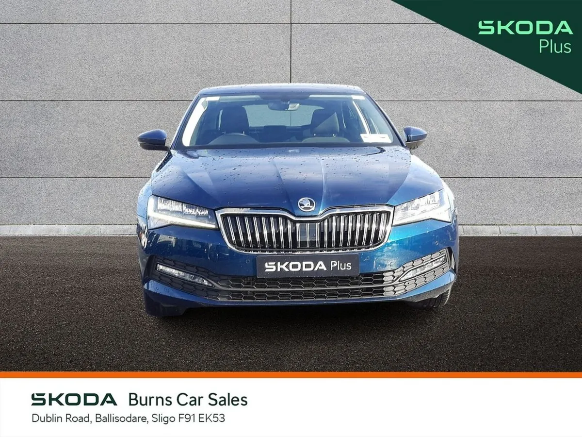 Skoda Superb Saloon, Diesel, 2023, Blue