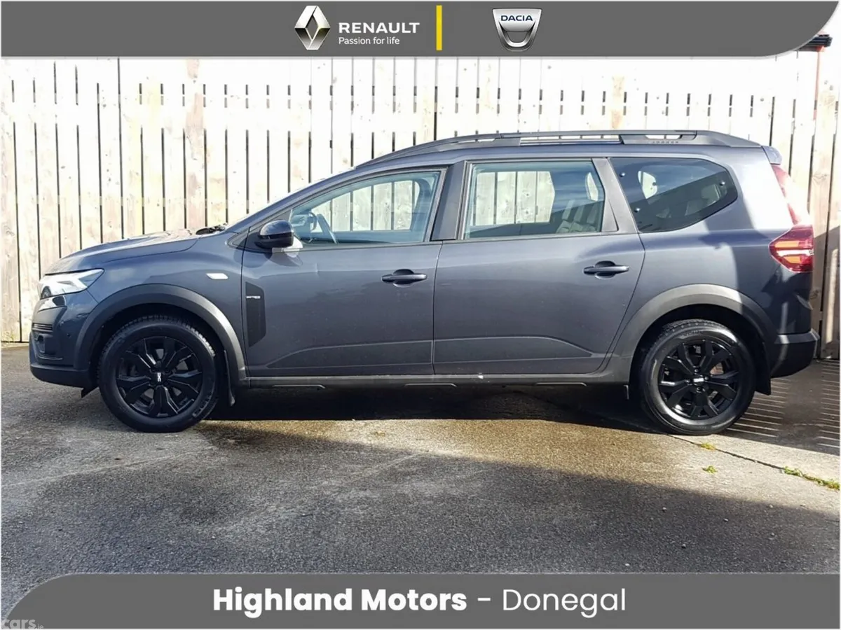 Dacia Jogger MPV, Petrol, 2023, Grey