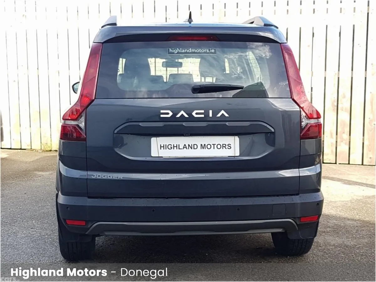 Dacia Jogger MPV, Petrol, 2023, Grey