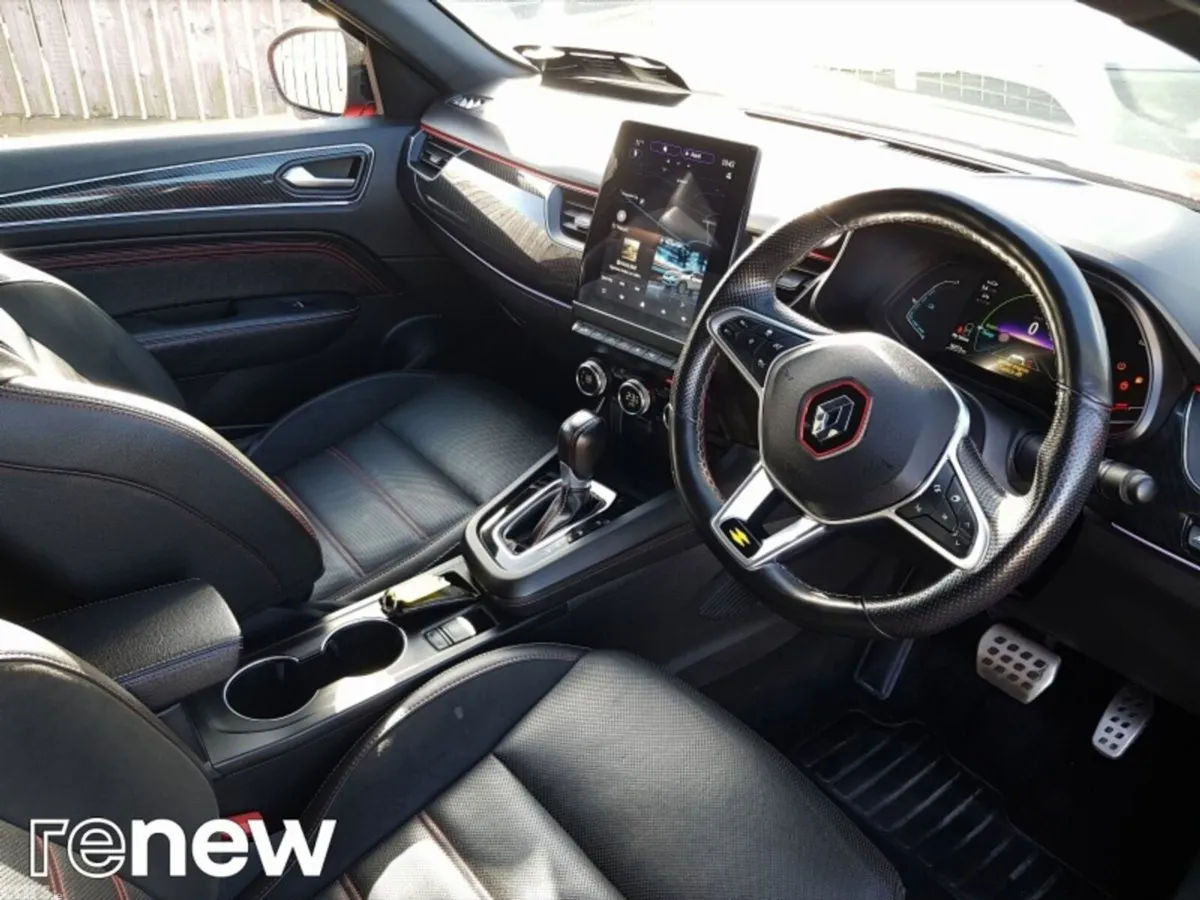 Renault Arkana Hatchback, Petrol, 2022, Red