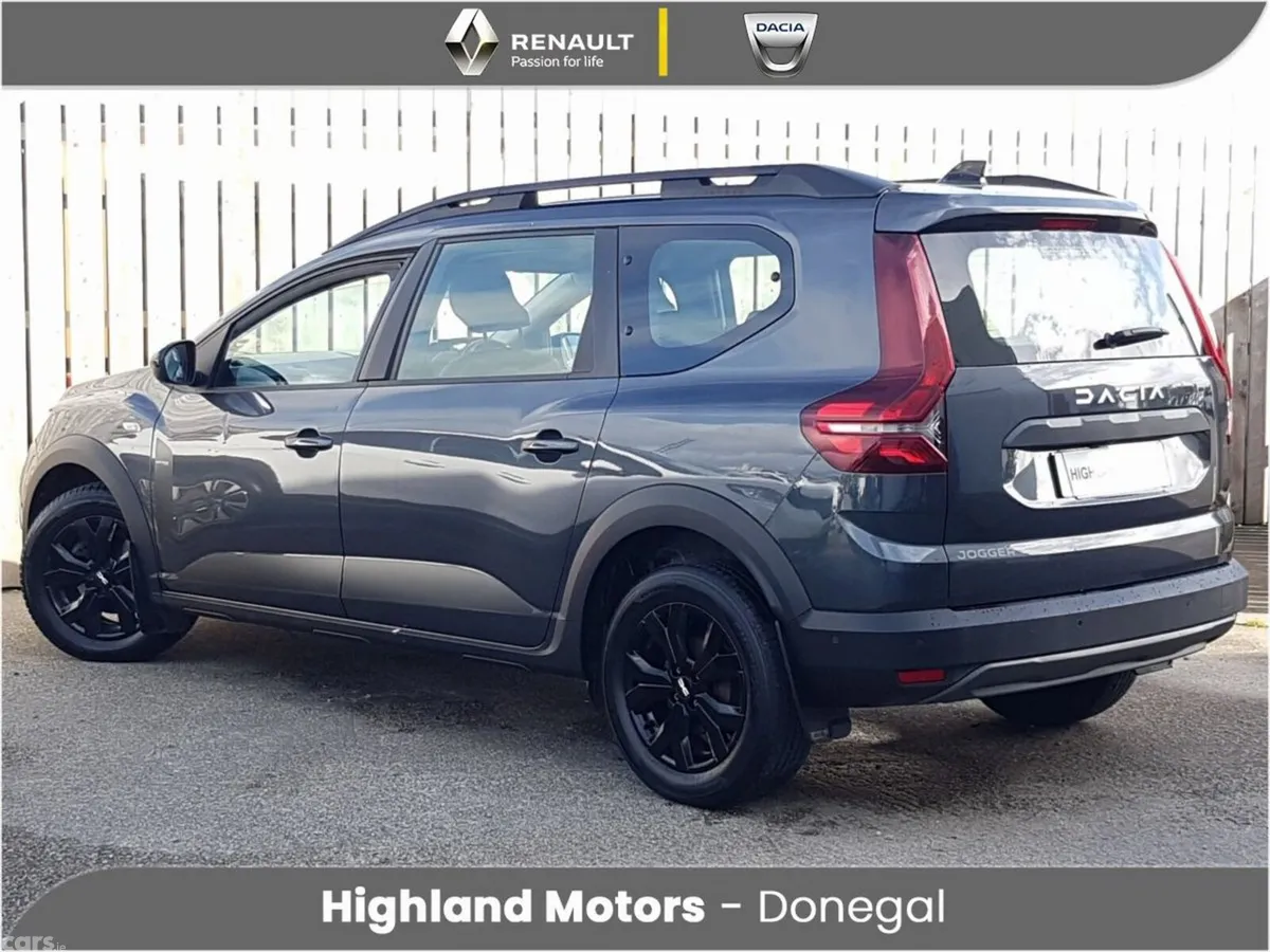 Dacia Jogger MPV, Petrol, 2023, Grey
