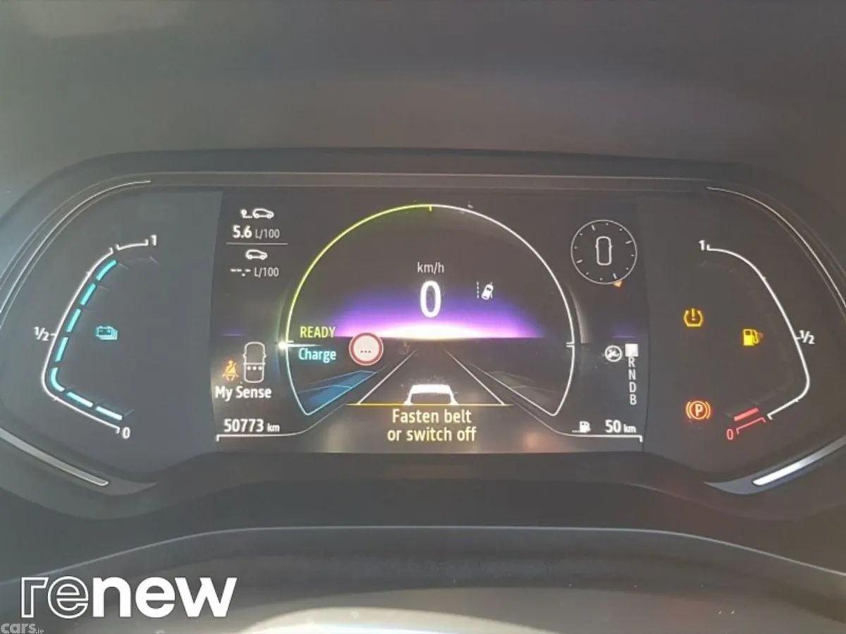 Renault Arkana Hatchback, Petrol, 2022, Red