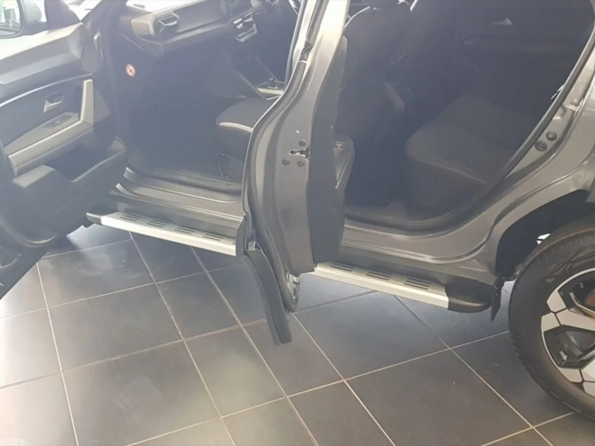 Dacia Duster SUV, Petrol Hybrid, 2026, Grey