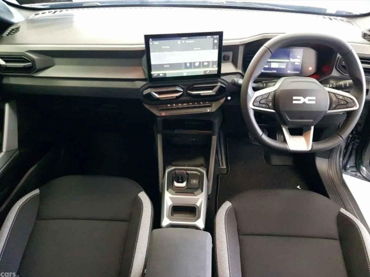 Dacia Duster SUV, Petrol Hybrid, 2026, Grey