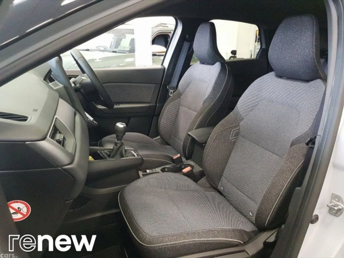 Renault Captur Hatchback, Petrol, 2026, Grey