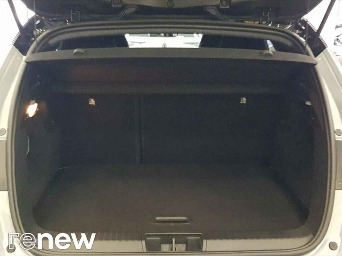 Renault Captur Hatchback, Petrol, 2026, Grey