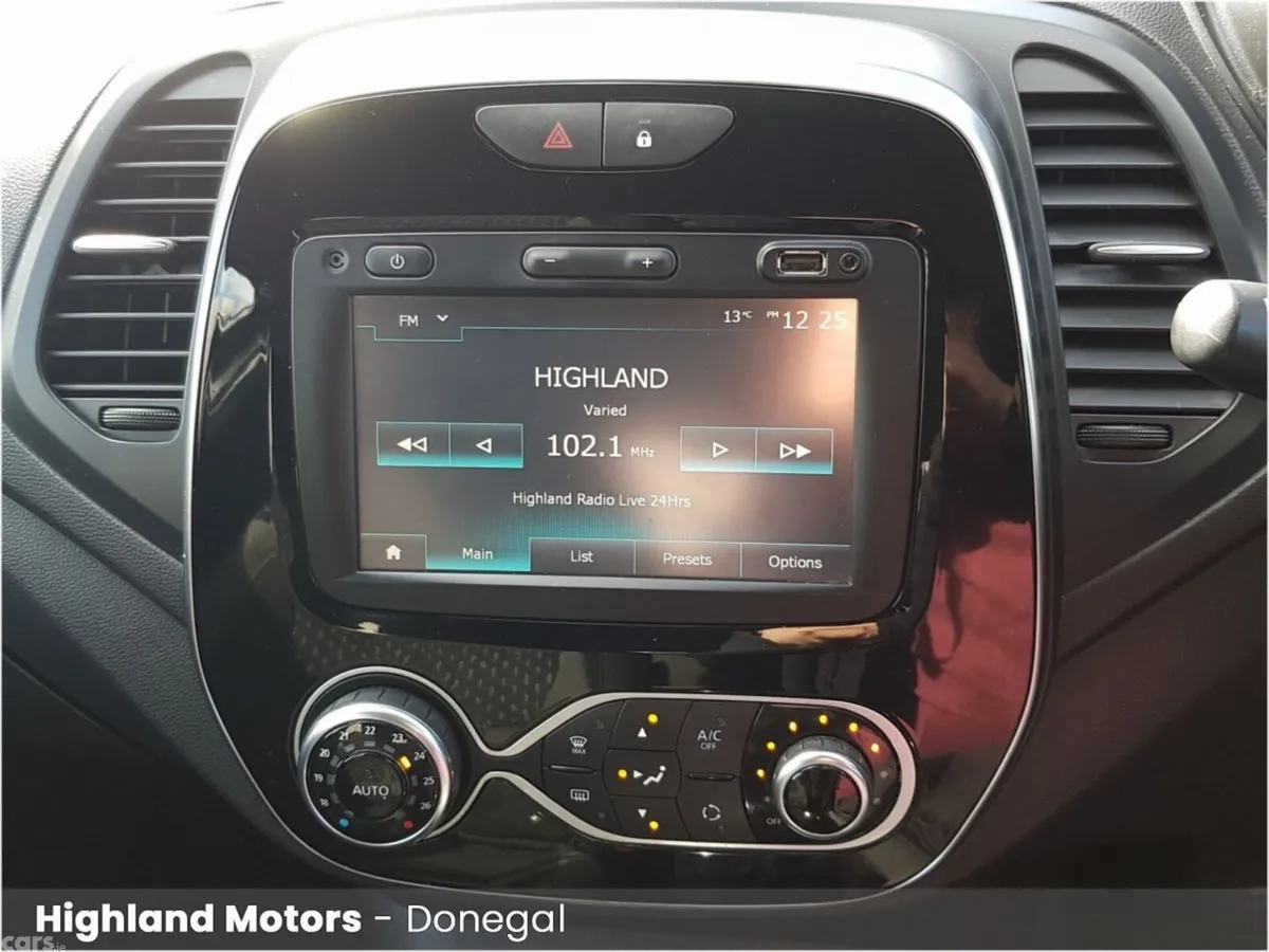 Renault Captur Hatchback, Diesel, 2018, Blue