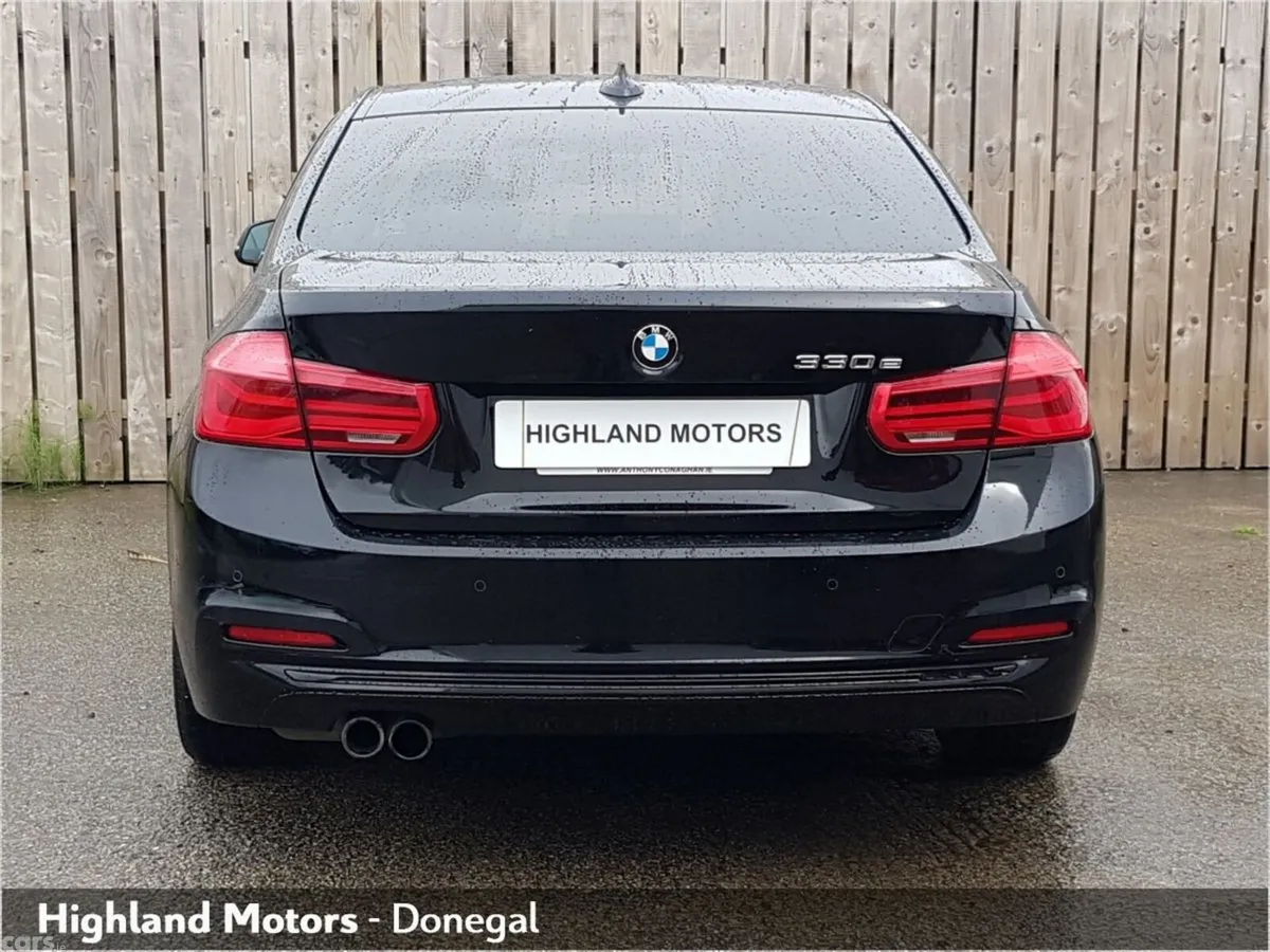 BMW 3-Series Saloon, Petrol Plug-in Hybrid, 2018, Black