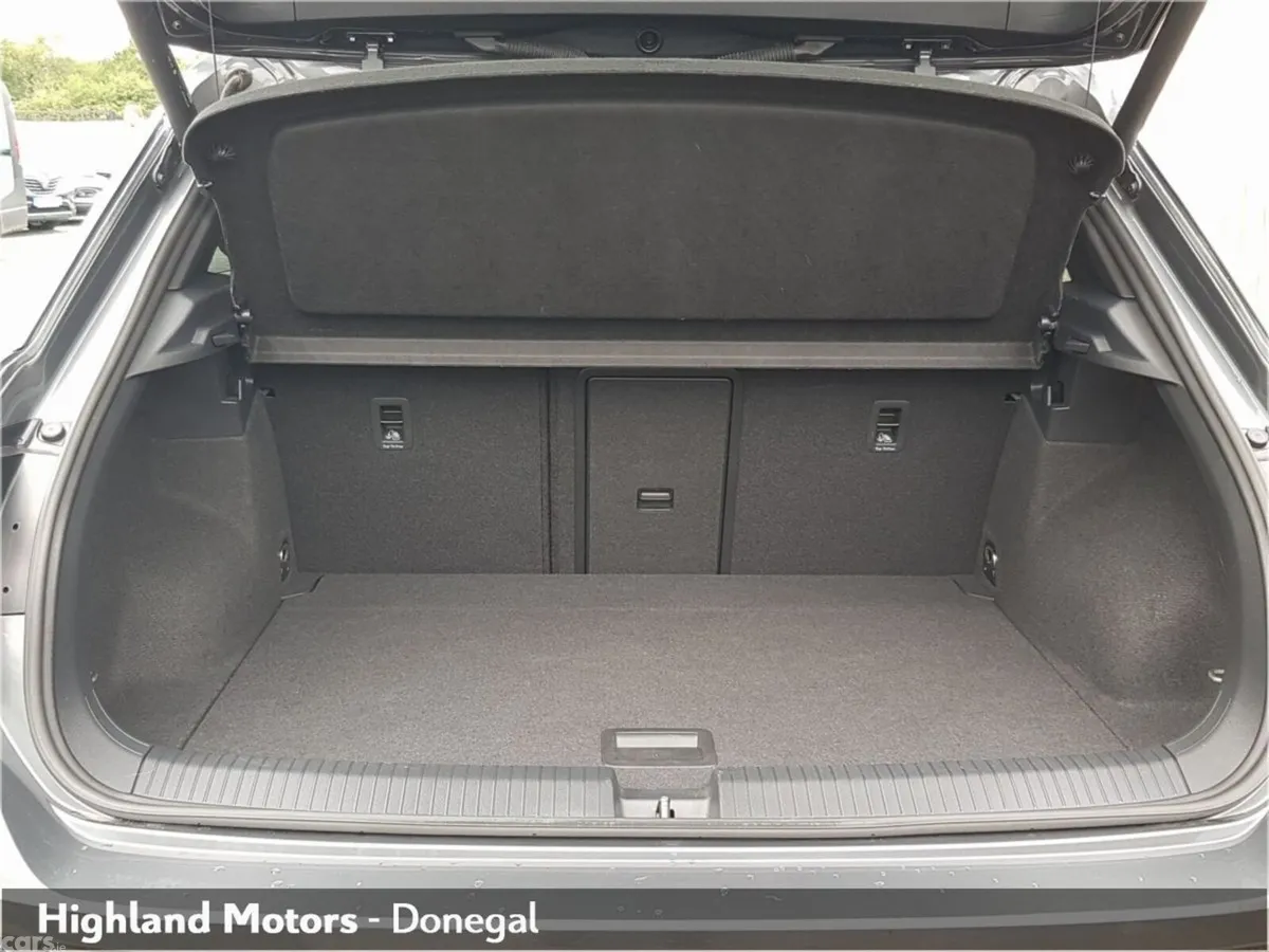 Volkswagen T-Roc SUV, Petrol, 2022, Grey