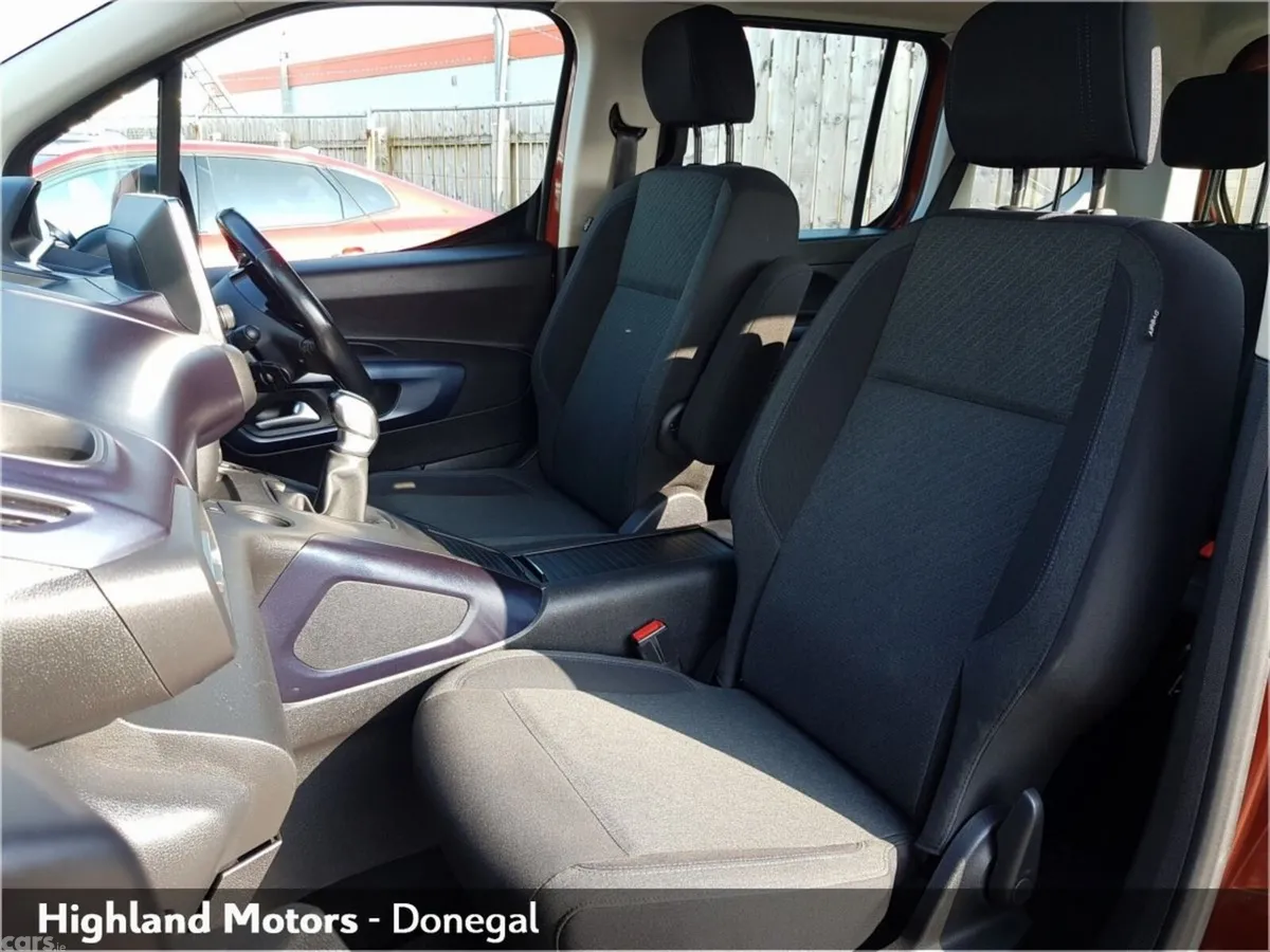 Peugeot Rifter MPV, Diesel, 2019, Gold