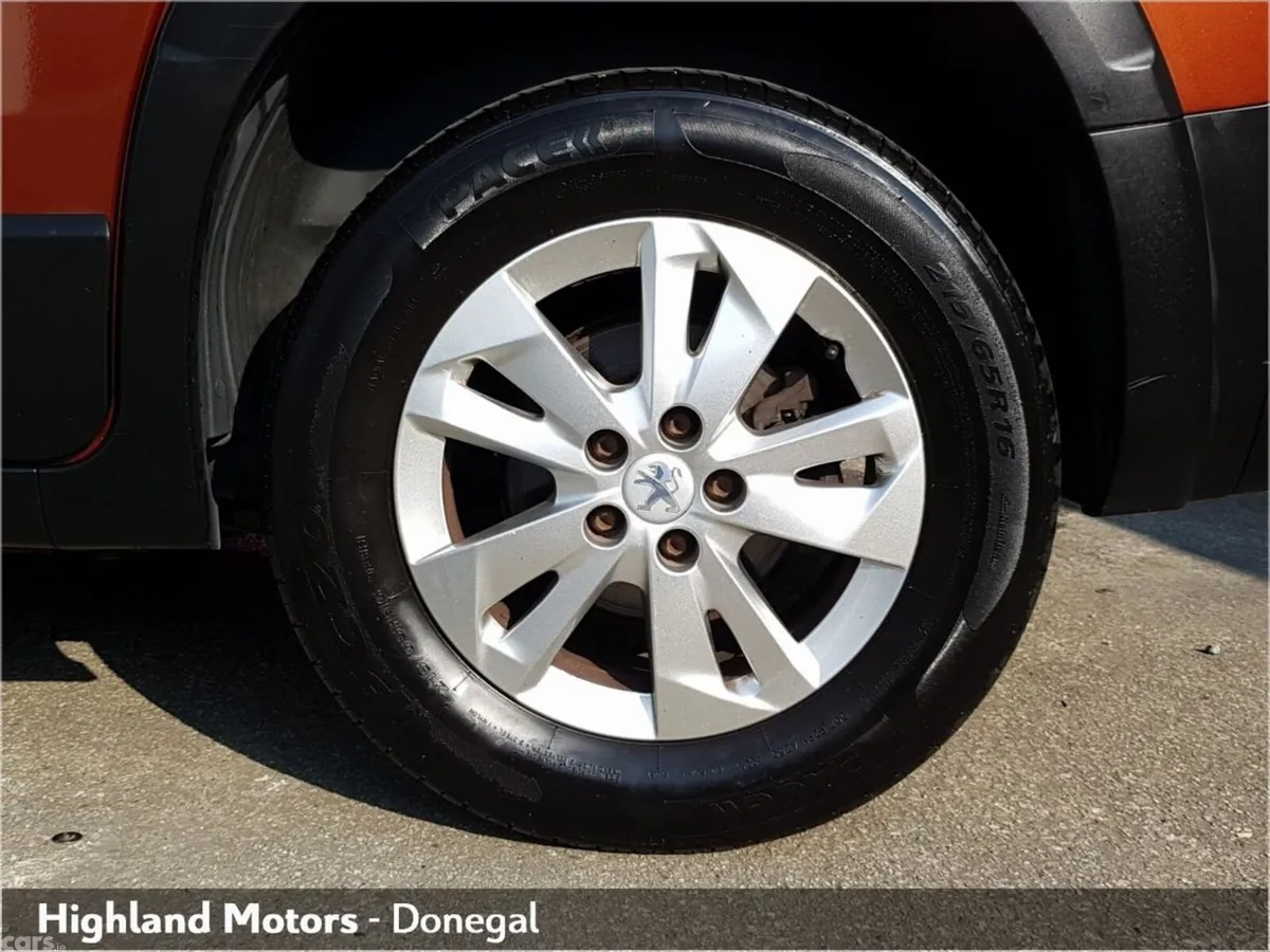 Peugeot Rifter MPV, Diesel, 2019, Gold