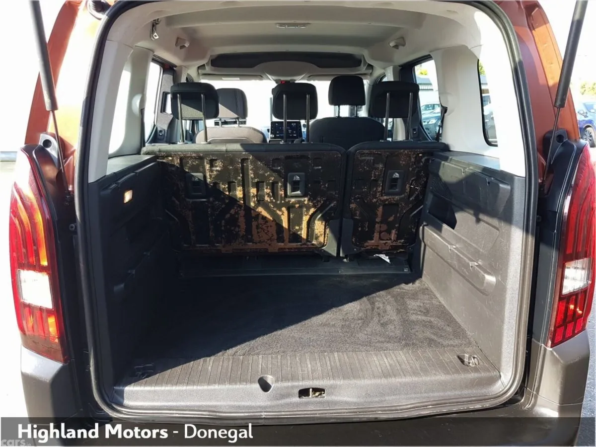 Peugeot Rifter MPV, Diesel, 2019, Gold