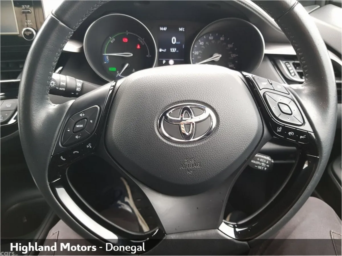 Toyota C-HR SUV, Petrol Hybrid, 2023, Grey
