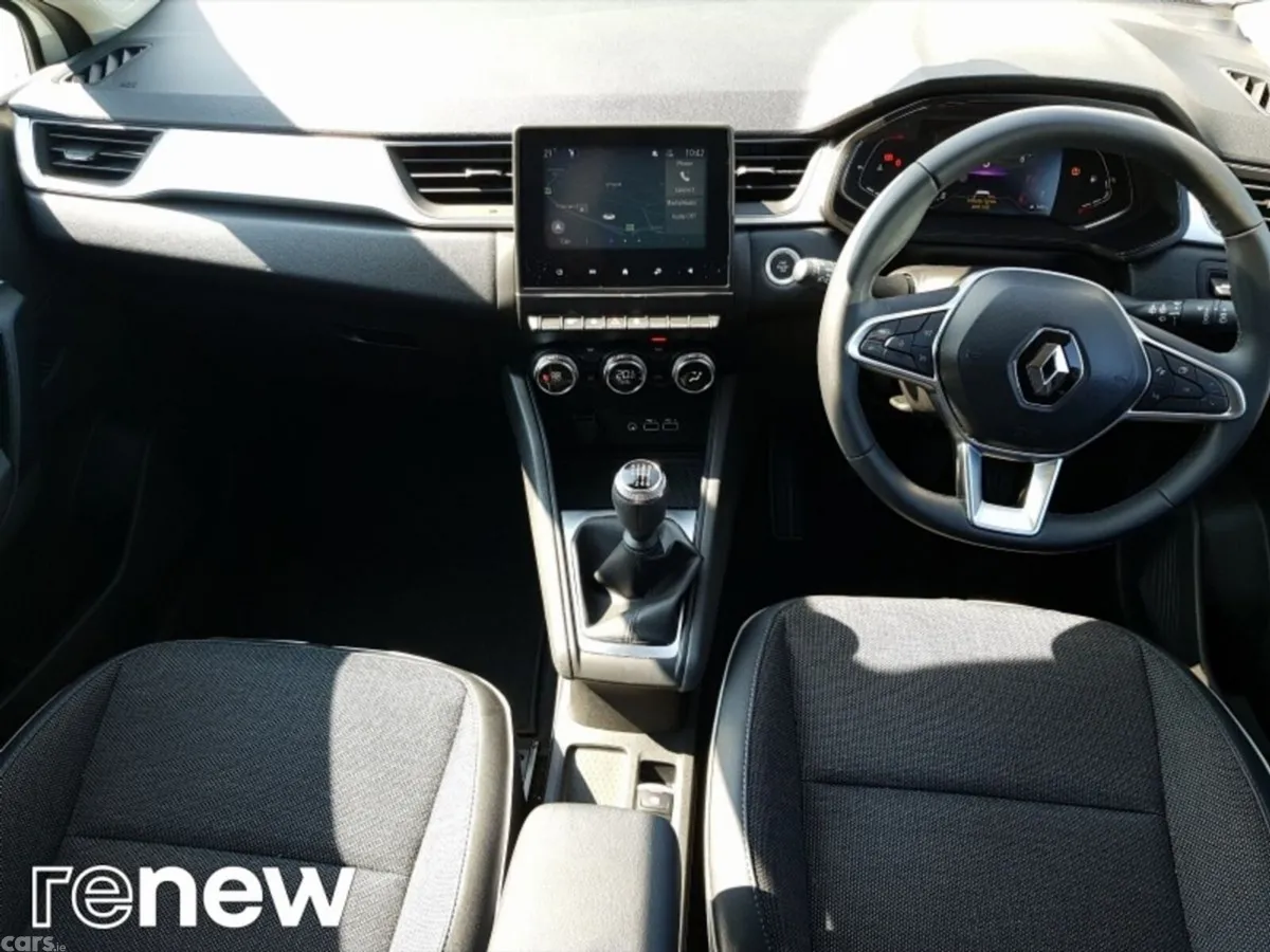 Renault Captur Hatchback, Petrol, 2024, White