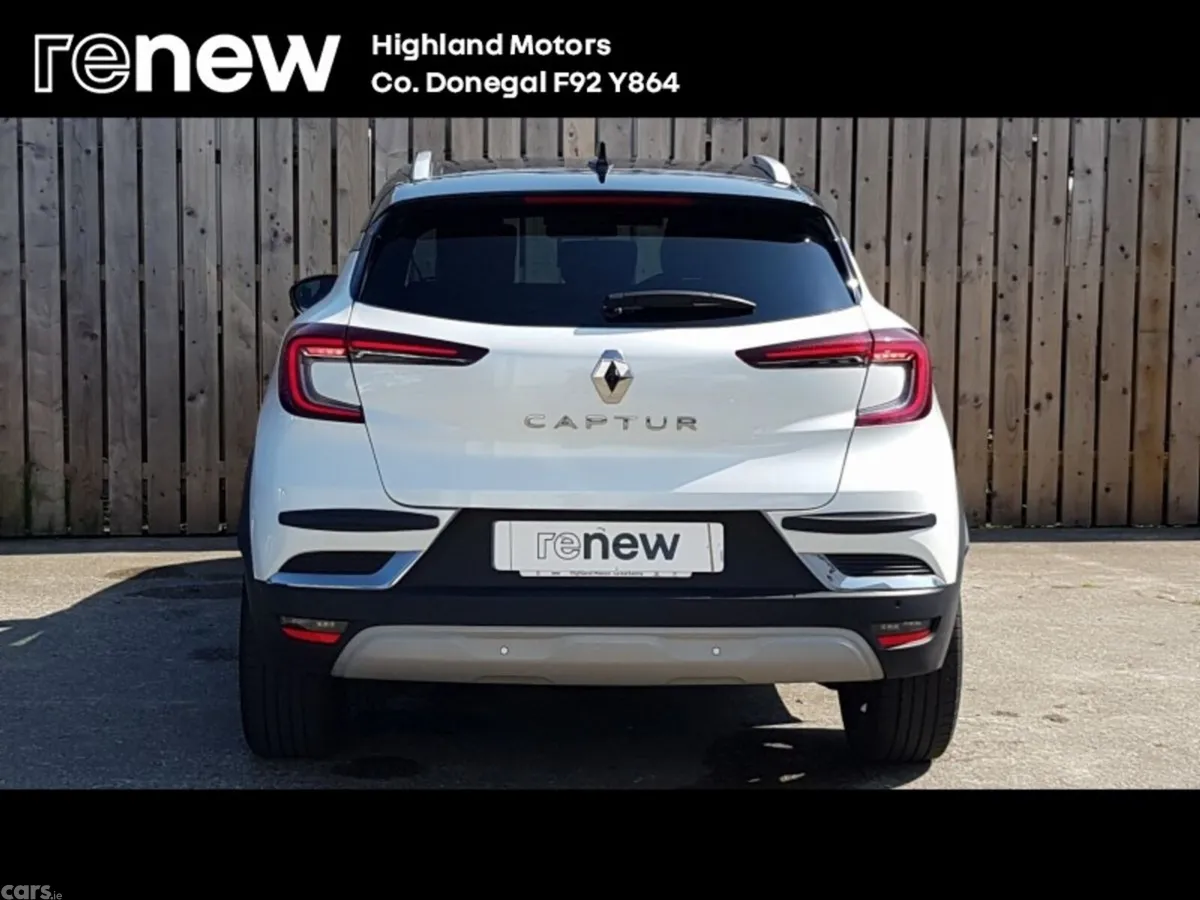 Renault Captur Hatchback, Petrol, 2024, White