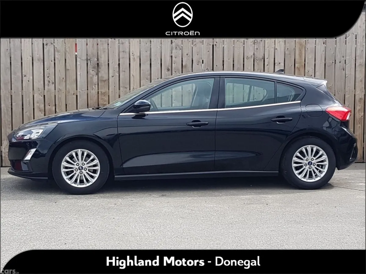 Ford Focus Hatchback, Diesel, 2021, Black