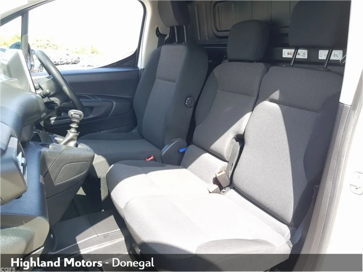 Citroen Berlingo MPV, Diesel, 2023, White