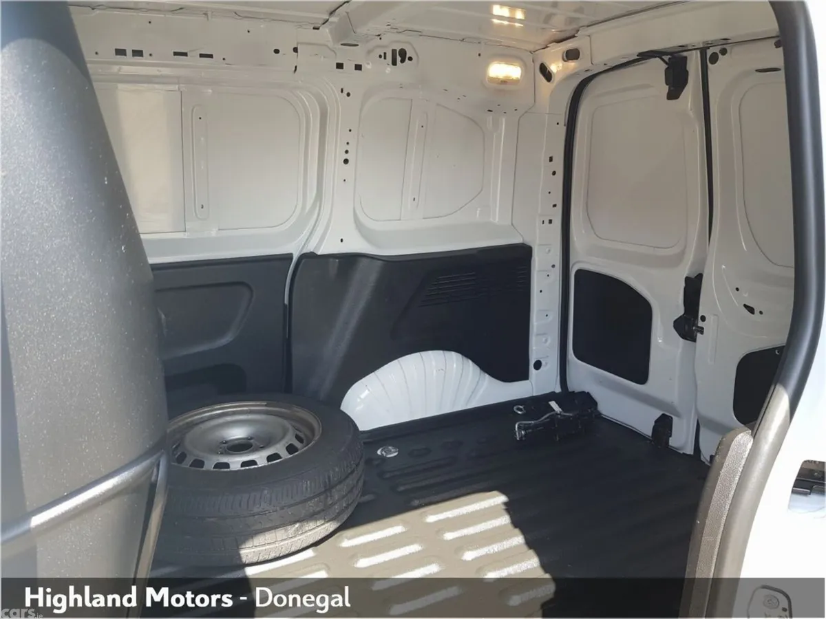 Citroen Berlingo MPV, Diesel, 2023, White