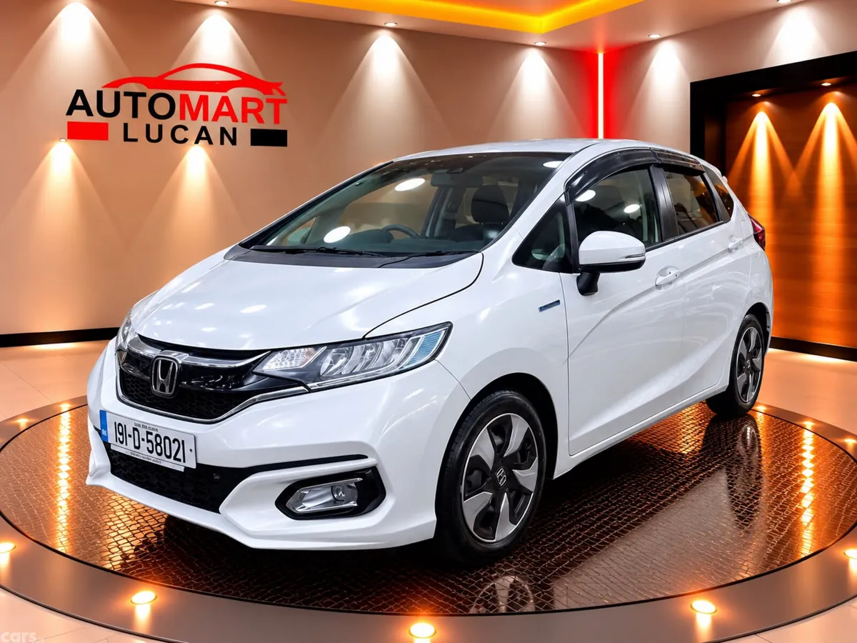 Honda Fit Hatchback, Petrol, 2019, White