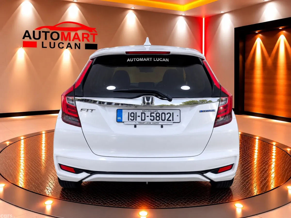Honda Fit Hatchback, Petrol, 2019, White
