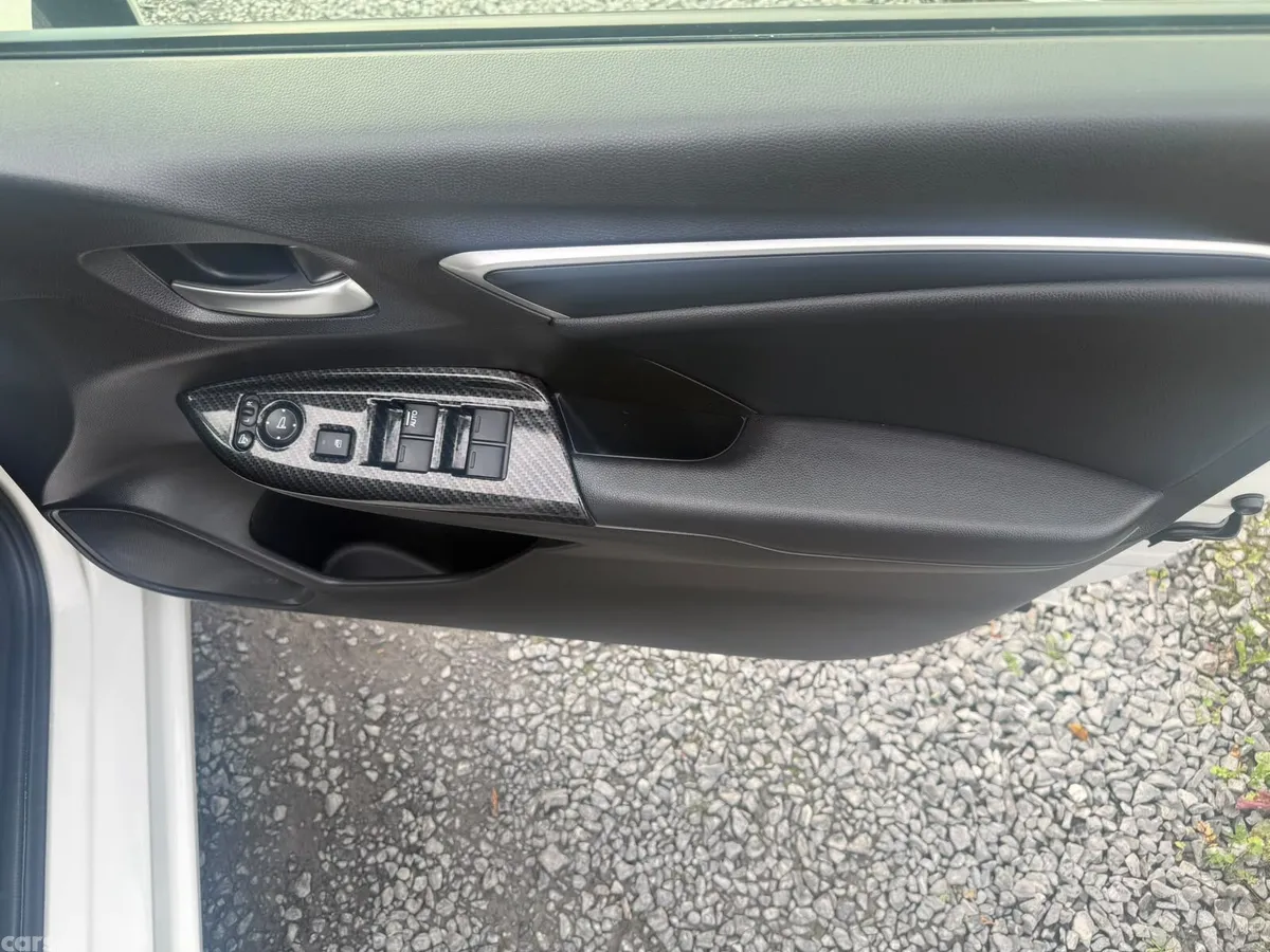 Honda Fit Hatchback, Petrol, 2019, White