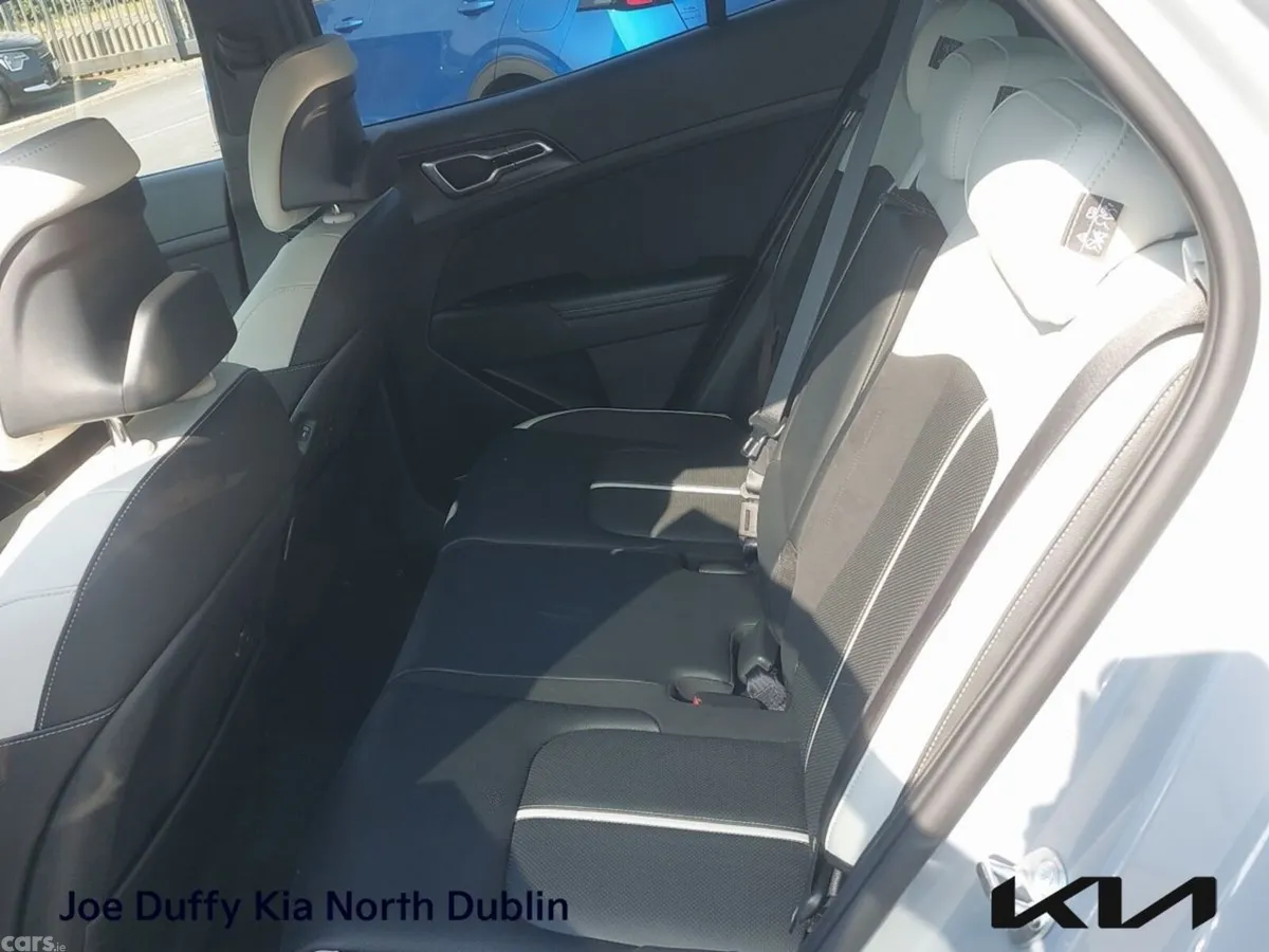 Kia Sportage SUV, Diesel Hybrid, 2025, Grey