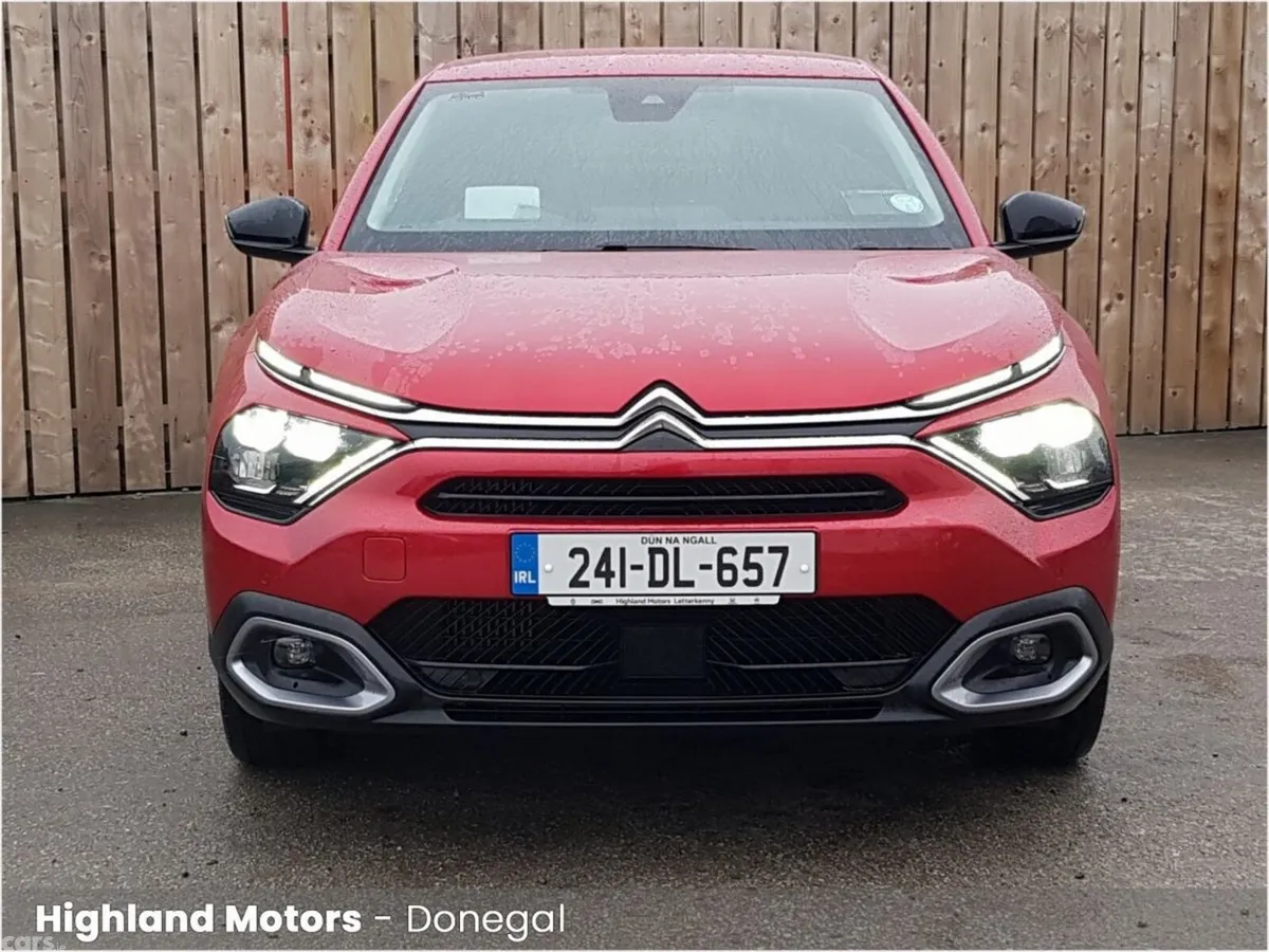 Citroen C4 Hatchback, Diesel, 2024, Red
