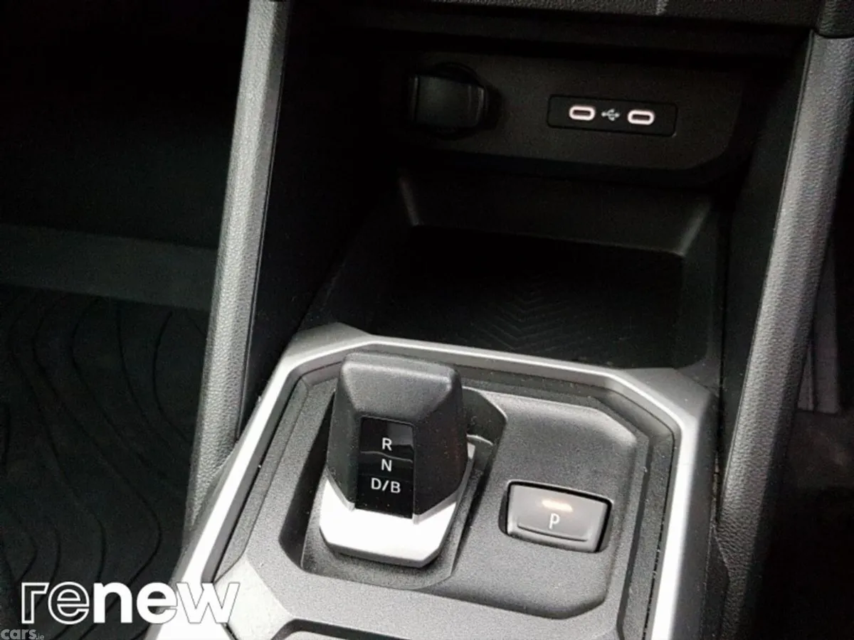 Dacia Duster SUV, Petrol Hybrid, 2025, Black