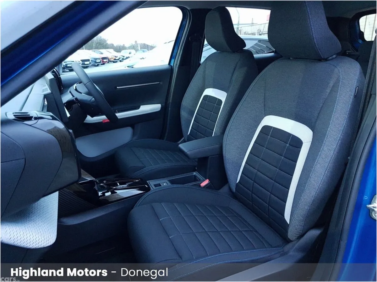 Citroen C3 Hatchback, Petrol Hybrid, 2026, 