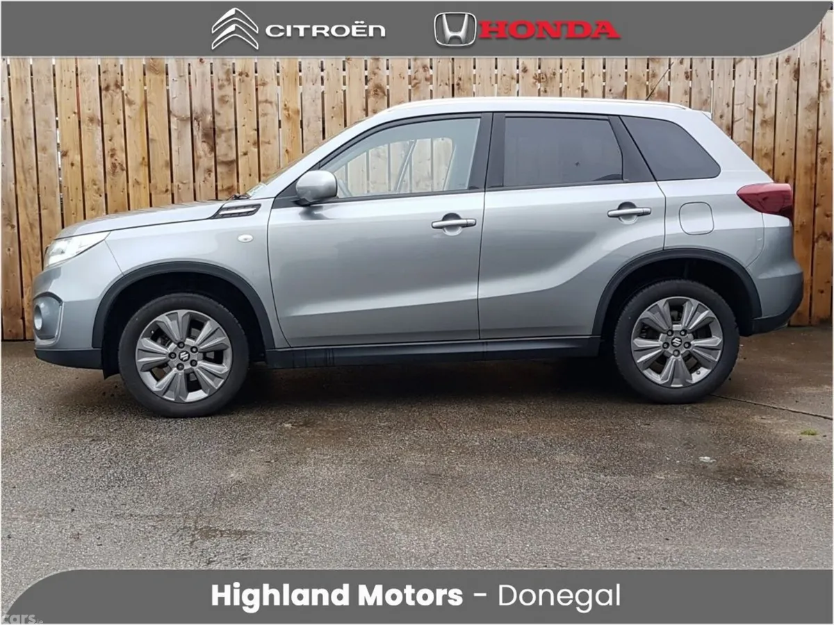 Suzuki Vitara SUV, Petrol, 2023, Grey
